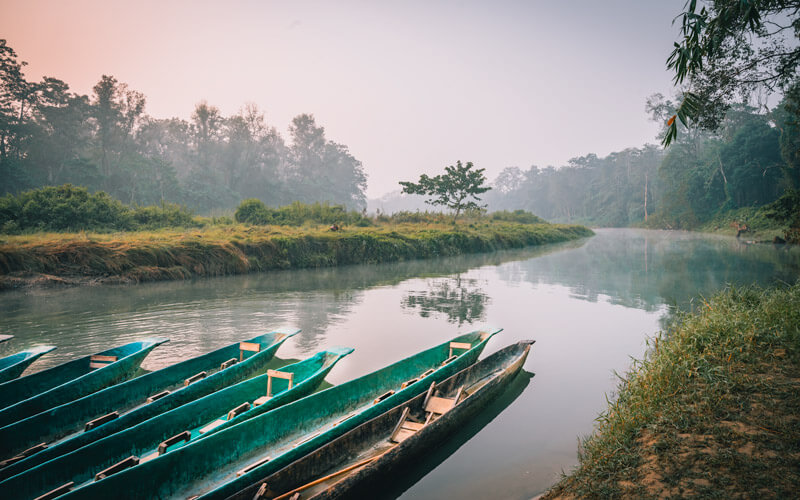 chitwan national park canoe safari