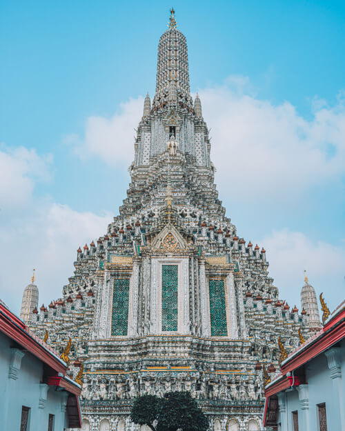 wat arun front