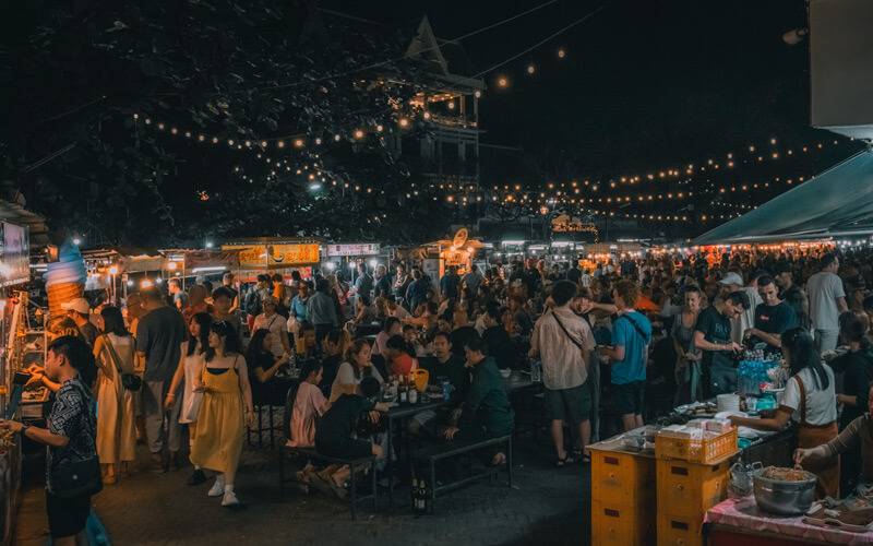 best things to do in luang prabang night market